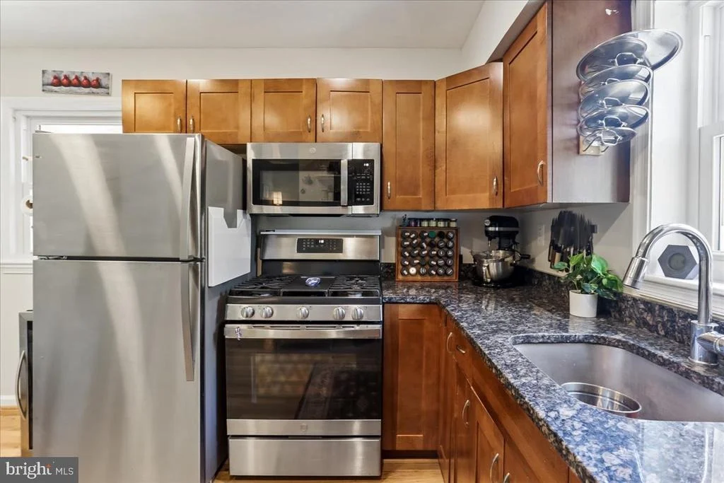 Photo of 1504 CREST ROAD