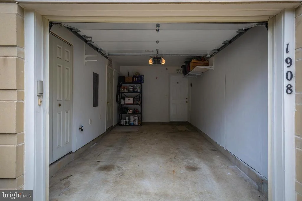 Photo of Unit 2128 at 1908 CRESCENT PARK DRIVE