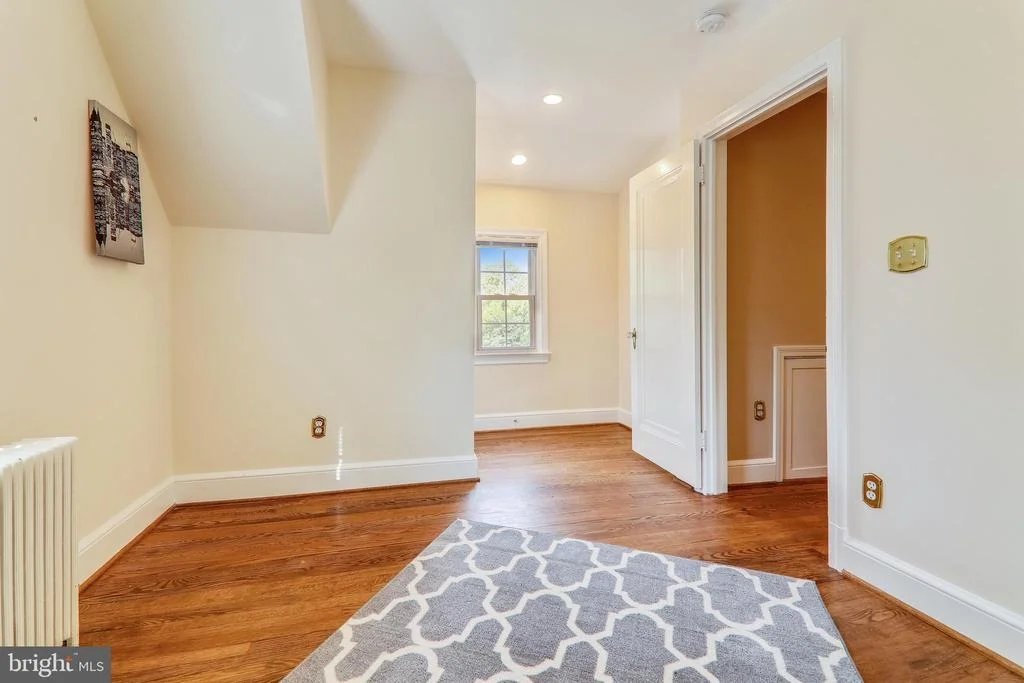 Photo of 8605 SPRINGVALE ROAD
