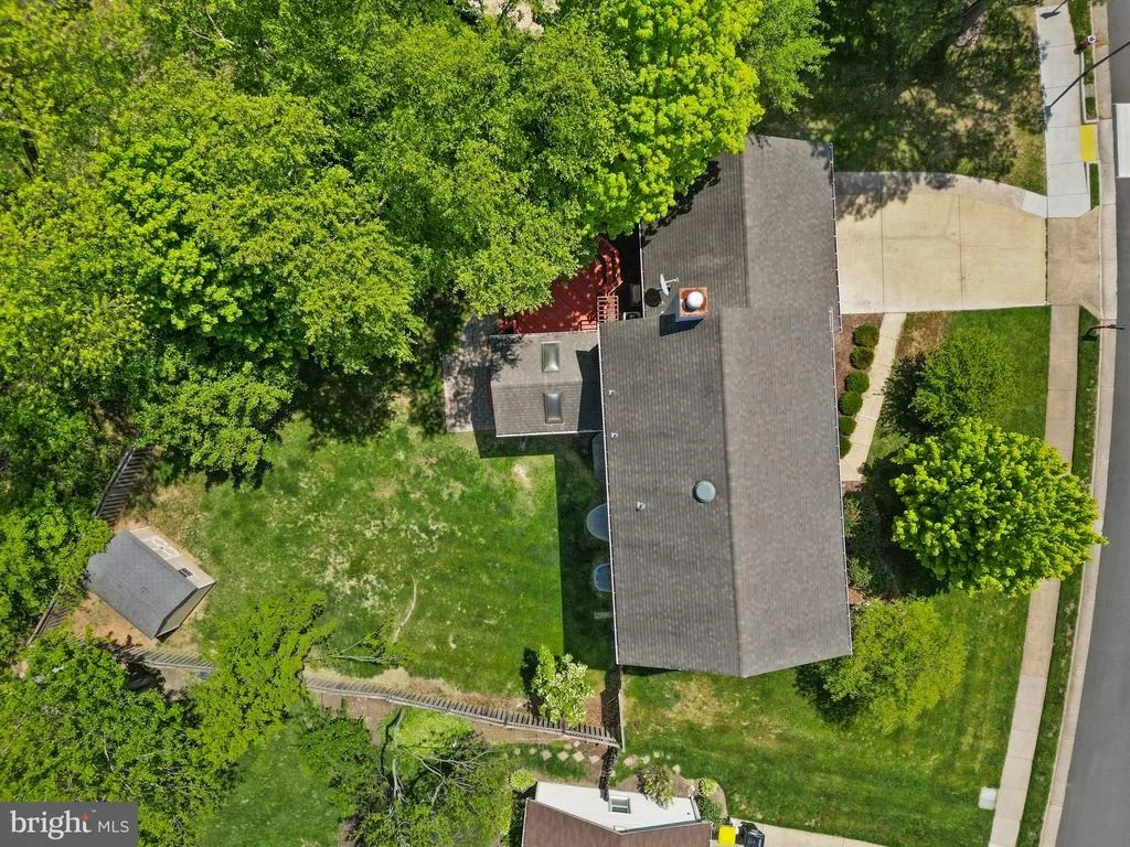 Photo of 2592 JOHN MILTON DRIVE