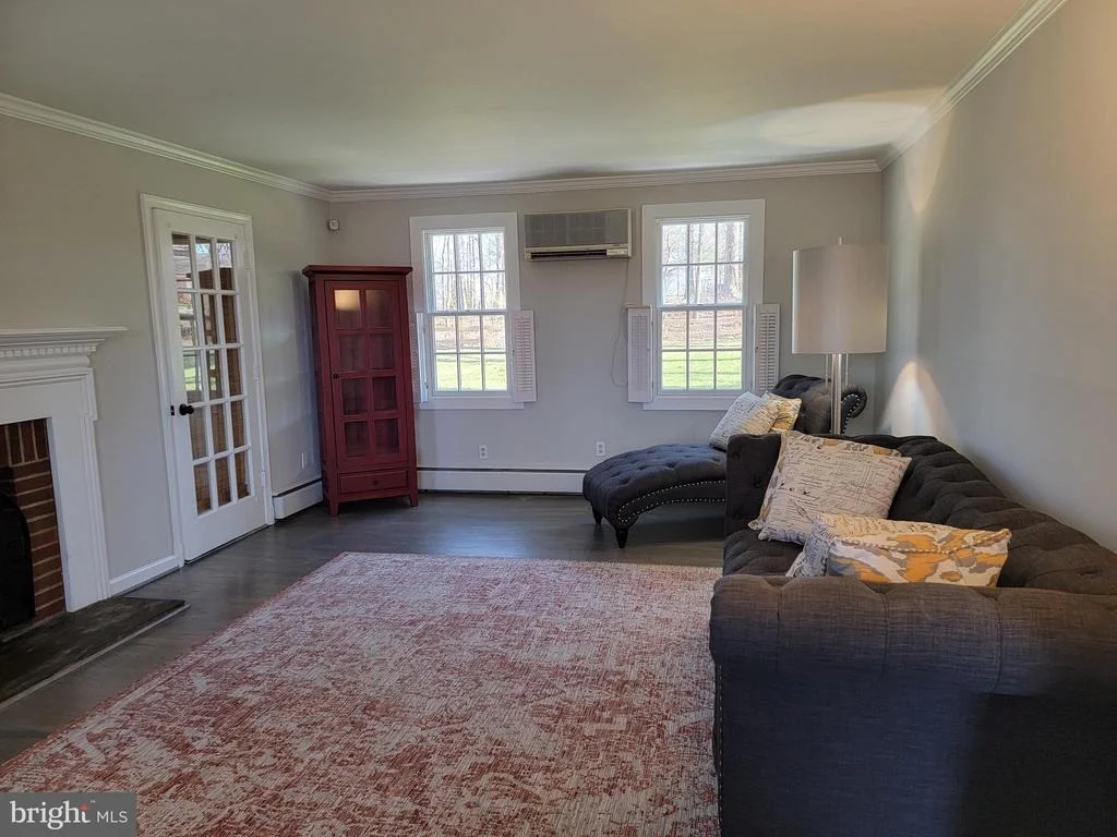 Photo of 18909 MUNCASTER ROAD