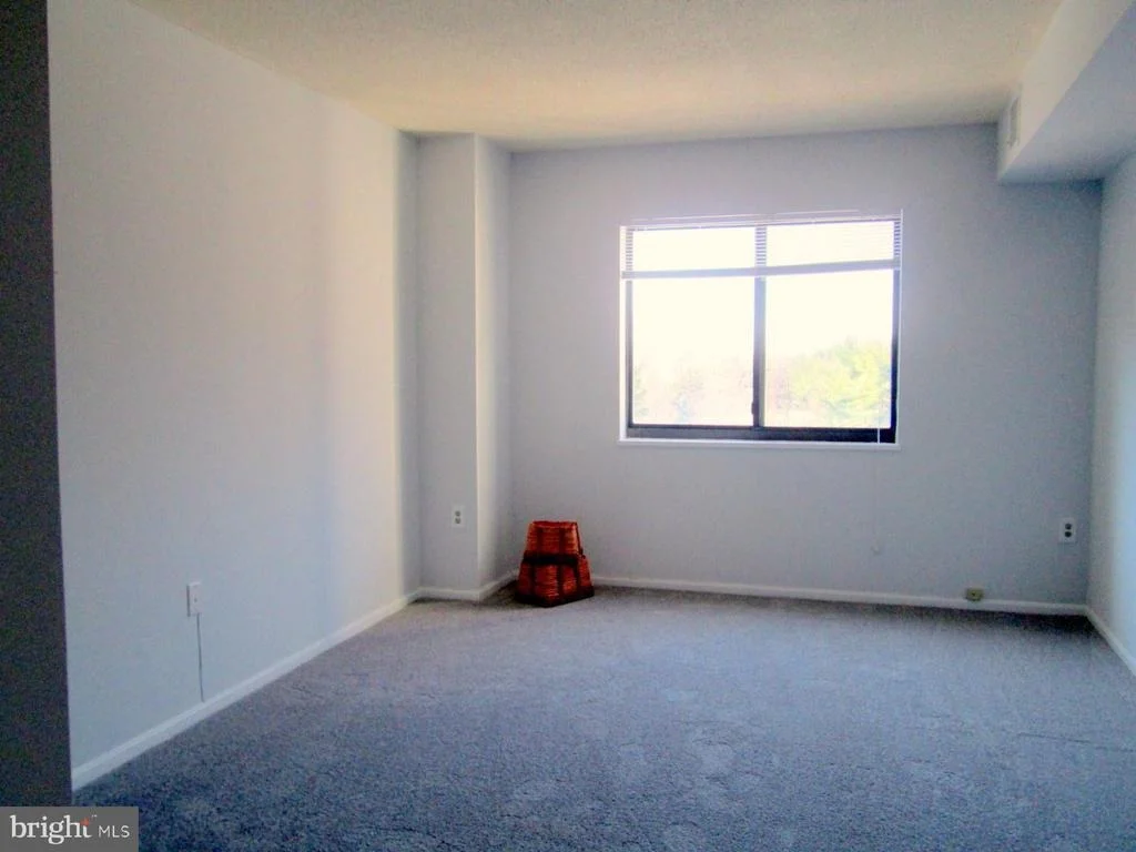 Photo of Unit 4511 at 15100 INTERLACHEN DRIVE