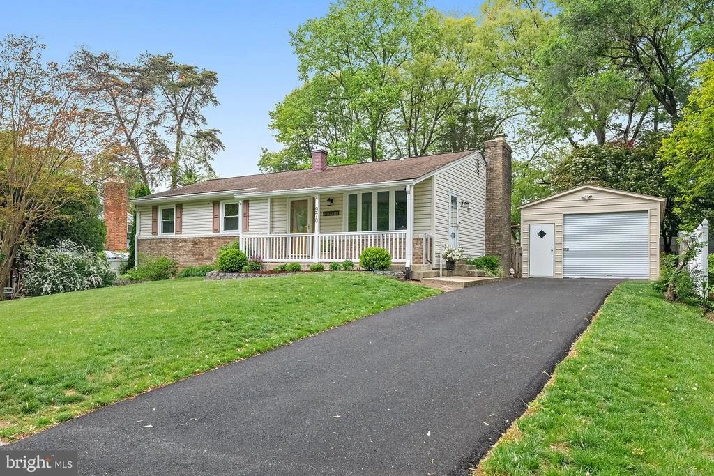 Photo of 970 HIGHPOINT DRIVE
