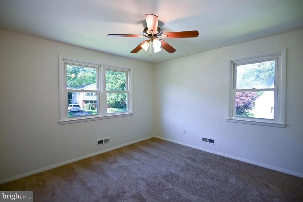 Photo of 916 BEAVERBANK CIRCLE