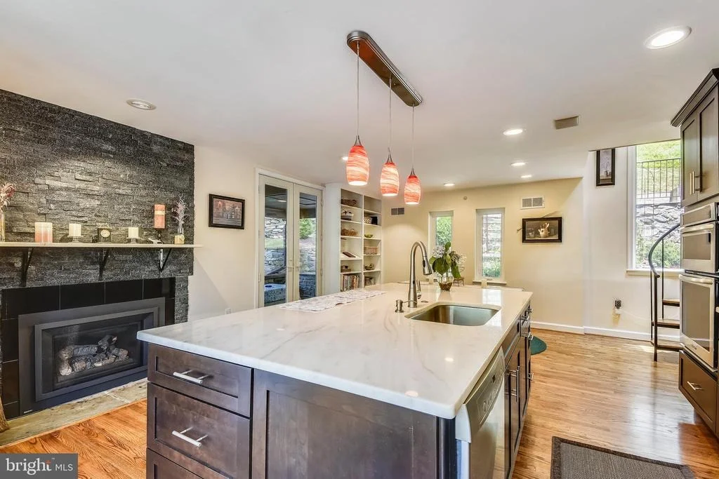 Photo of 9919 MACARTHUR BOULEVARD