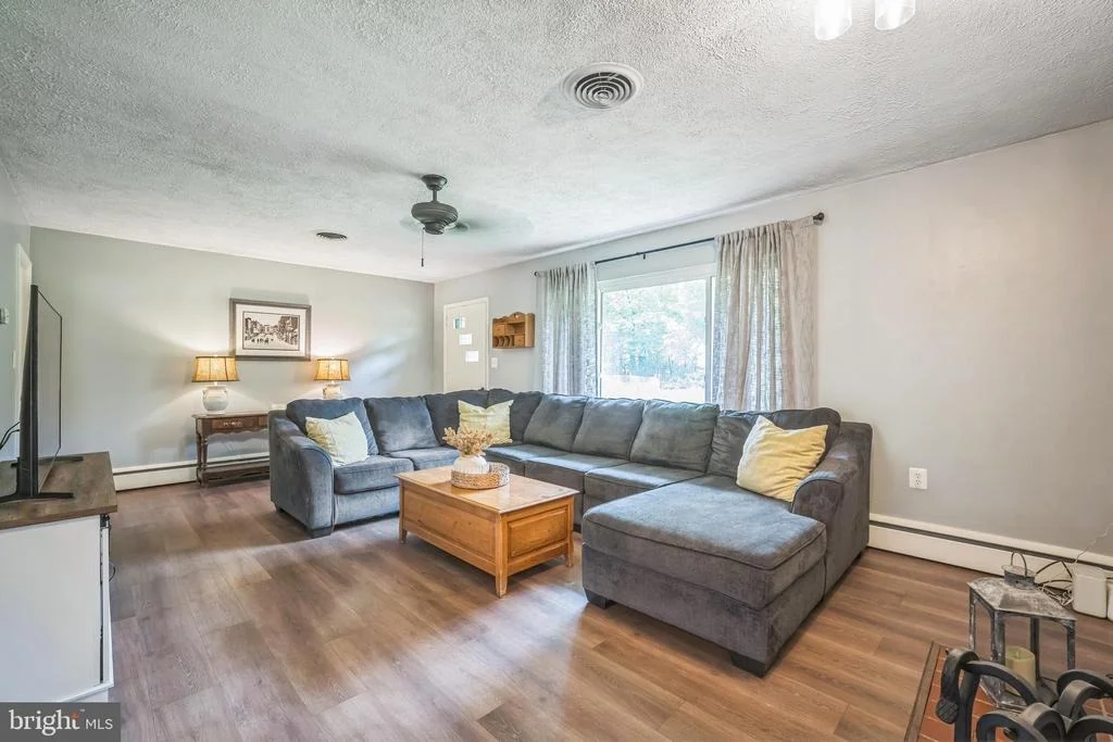 Photo of 6637 MOUNT PHILLIP ROAD