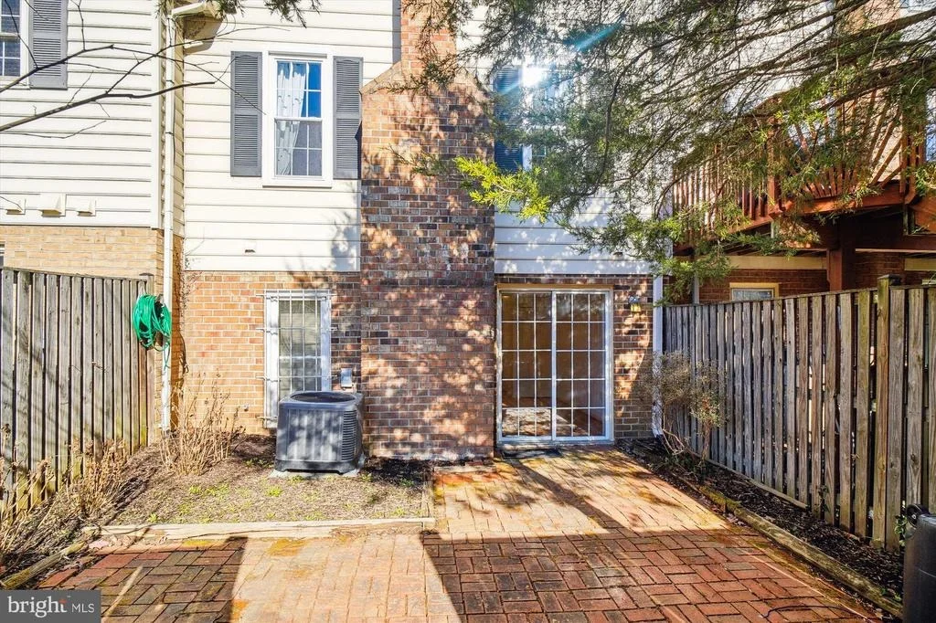 Photo of Unit 38 at 1046 WINDRUSH LANE