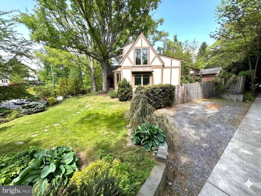 Photo of 7605 MAPLE AVENUE