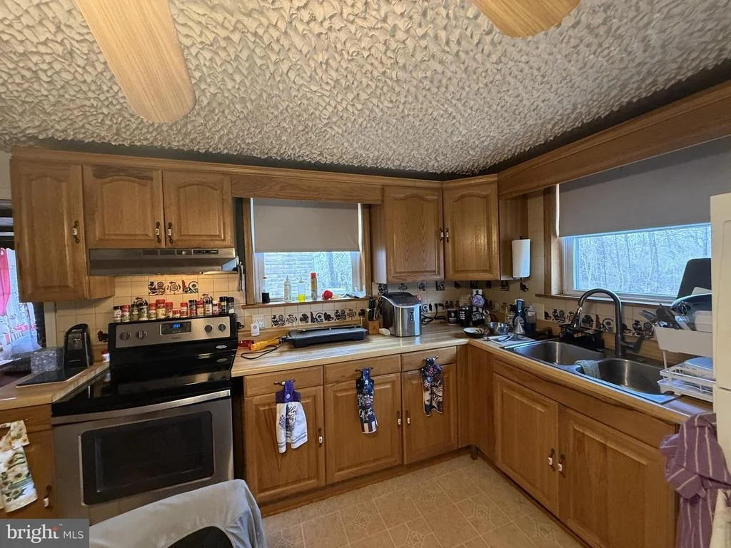 Photo of 1024 CHERRYTOWN ROAD