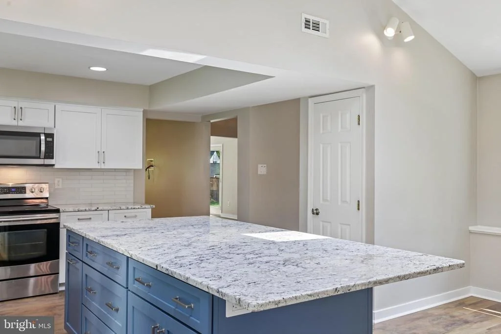 Photo of 1410 KNIGHTS BRIDGE TURN