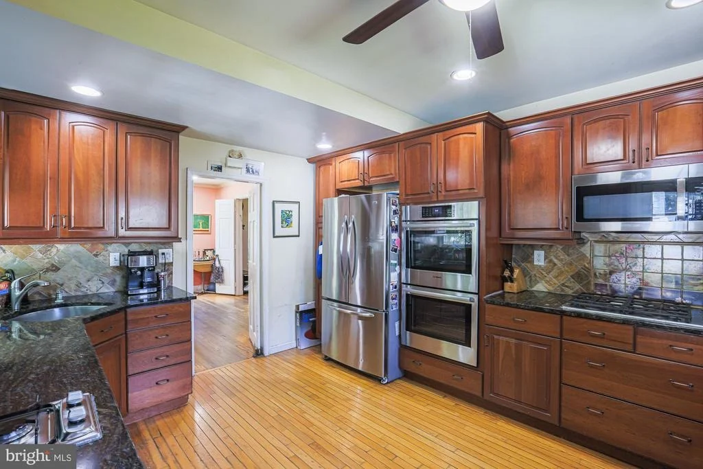 Photo of 3310 LABYRINTH ROAD