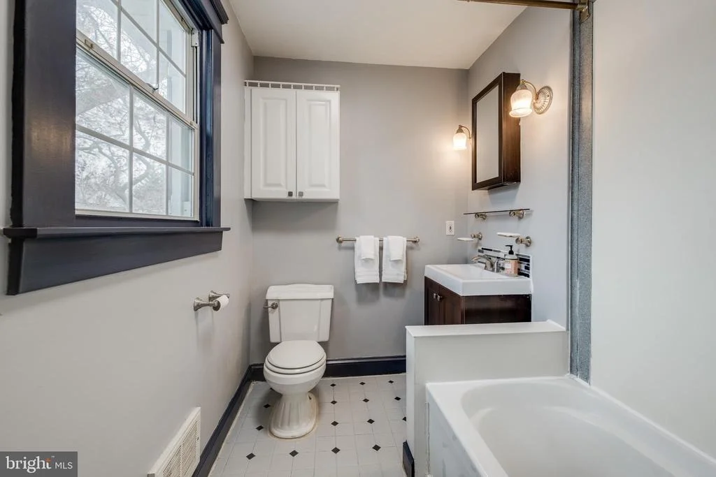 Photo of 516 STEVENSON