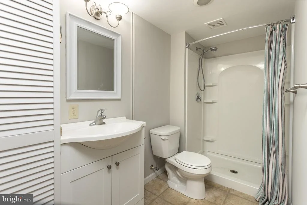 Photo of 805 ROLLING RIDGE DRIVE