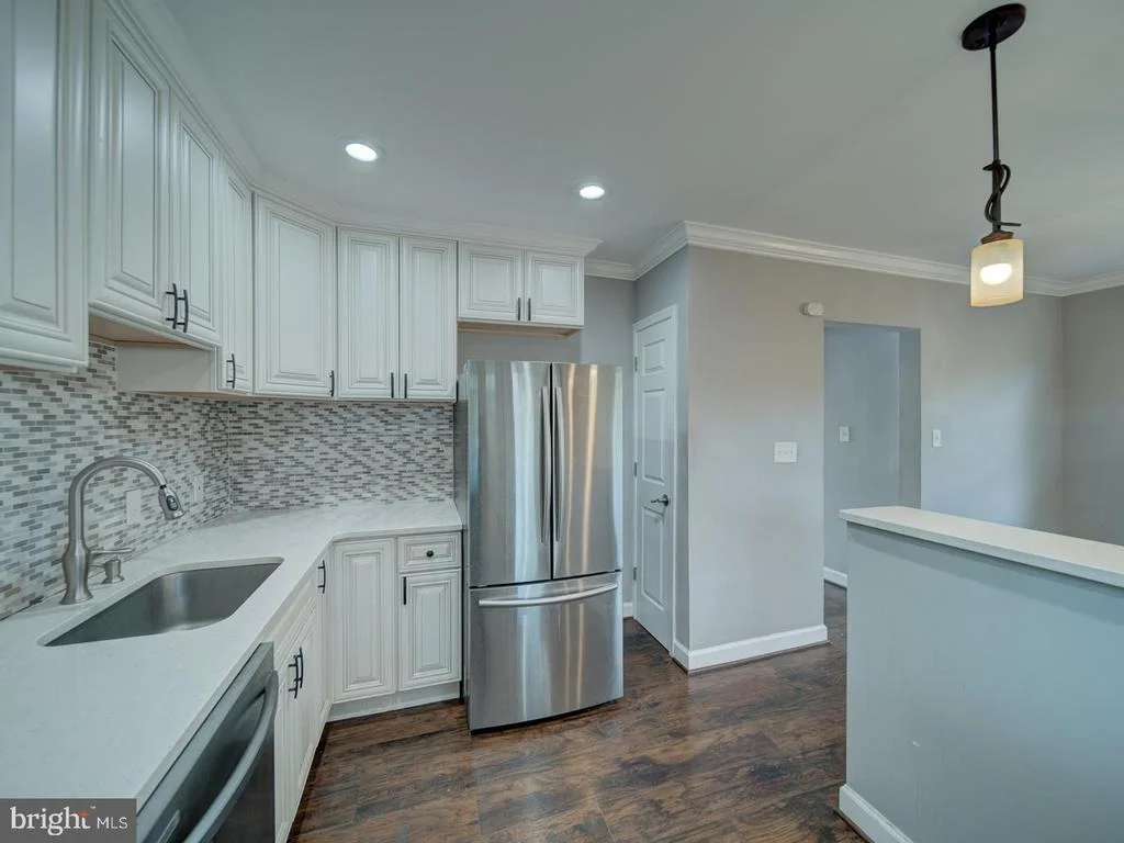 Photo of 2407 SAINT CLAIR DRIVE