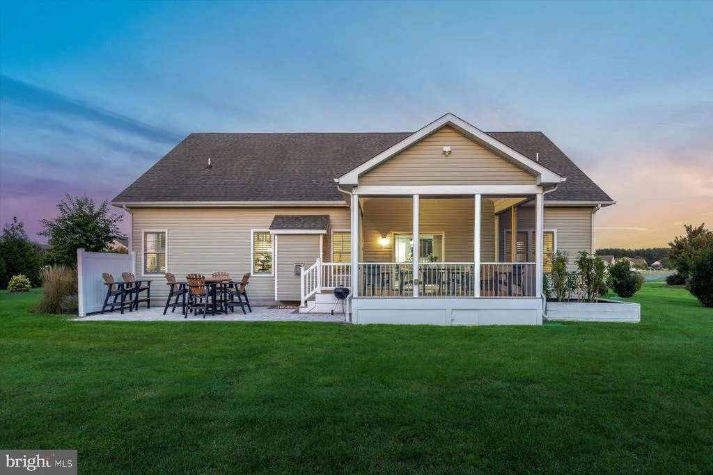 Photo of 24860 MISTLETOE DRIVE