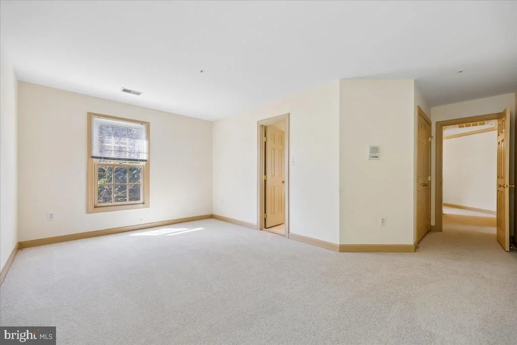 Photo of 21400 MANOR VIEW CIRCLE