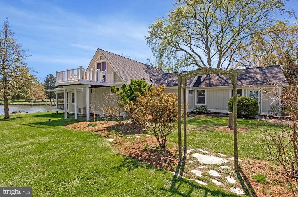Photo of 1268 HAYES ROAD