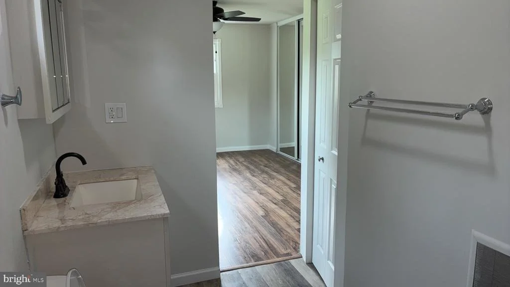 Photo of 1673 BROAD LANE
