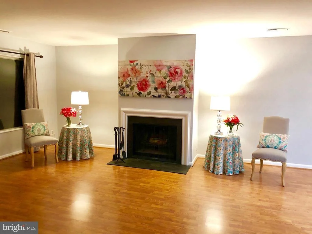Photo of Unit 191A at 3221 LUDHAM DRIVE