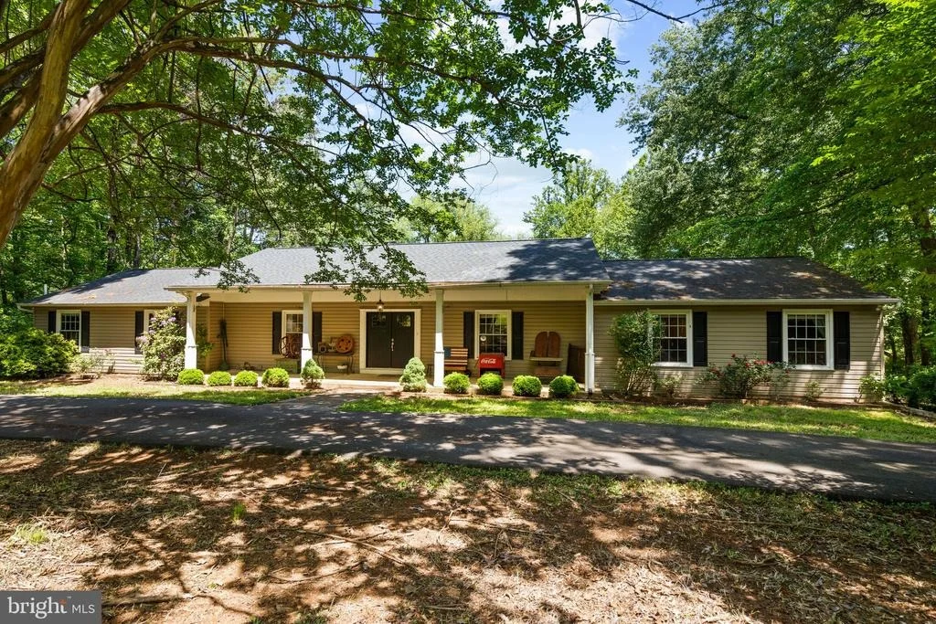 Photo of 7281 FORREST ROAD