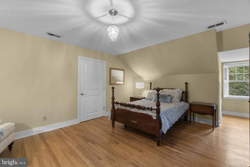 Photo of 6521 DARNALL ROAD