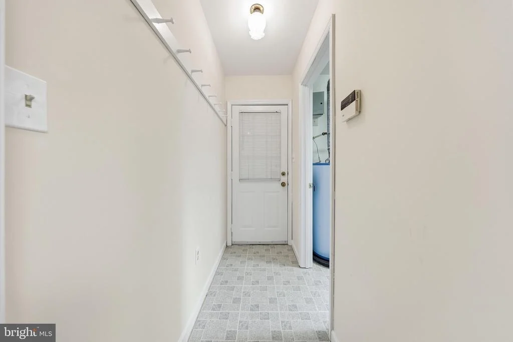Photo of 5194 DEBRA ROAD