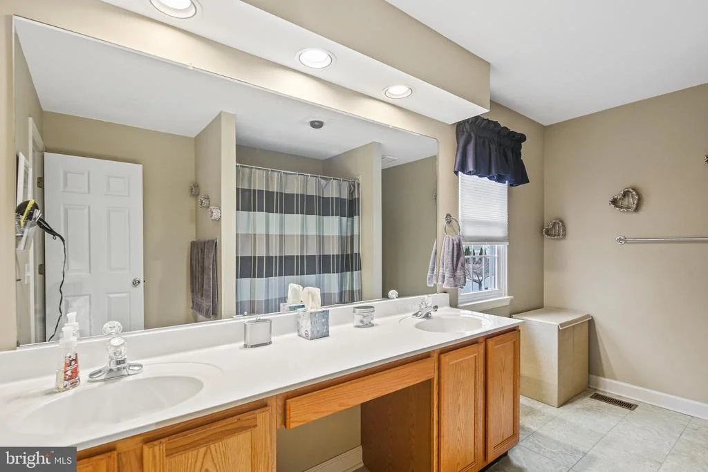 Photo of 7814 CROSSBAY DRIVE