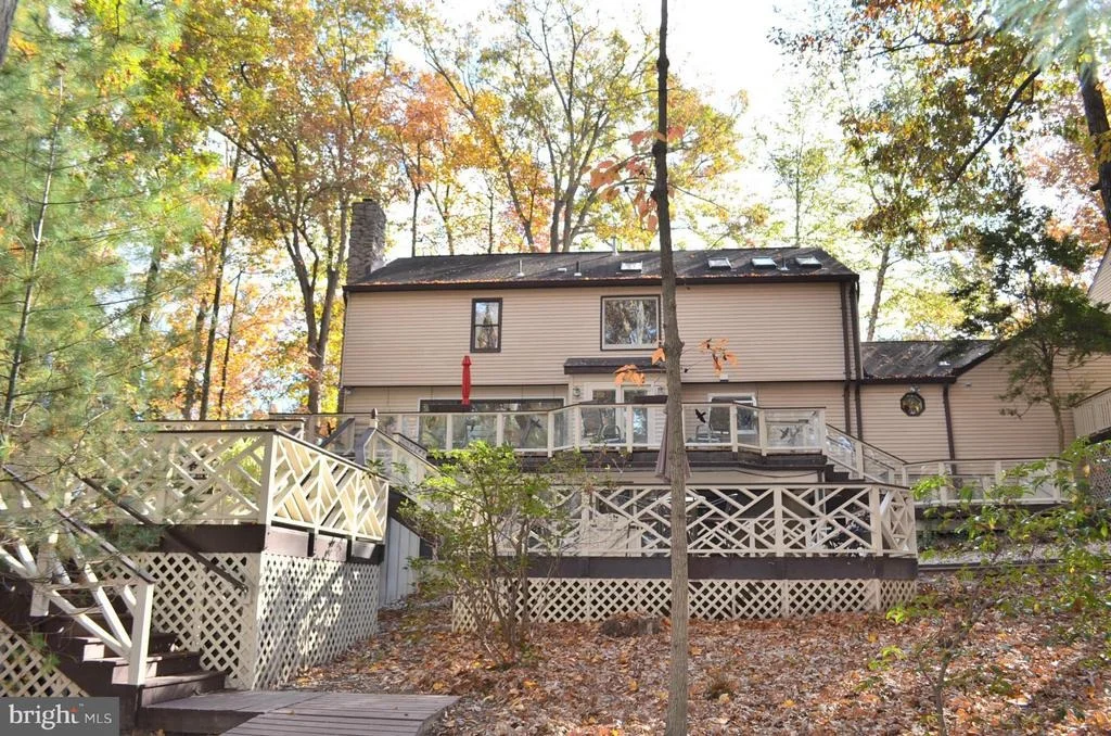 Photo of 7990 WHITTING DRIVE