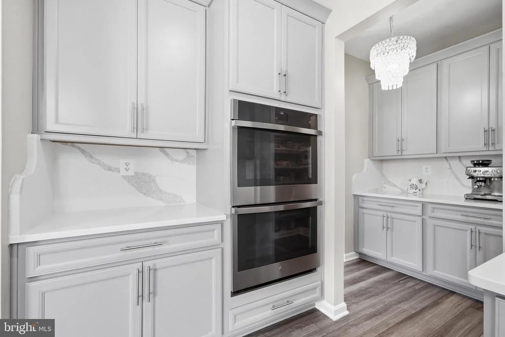Photo of 23324 LINDSAY DRIVE