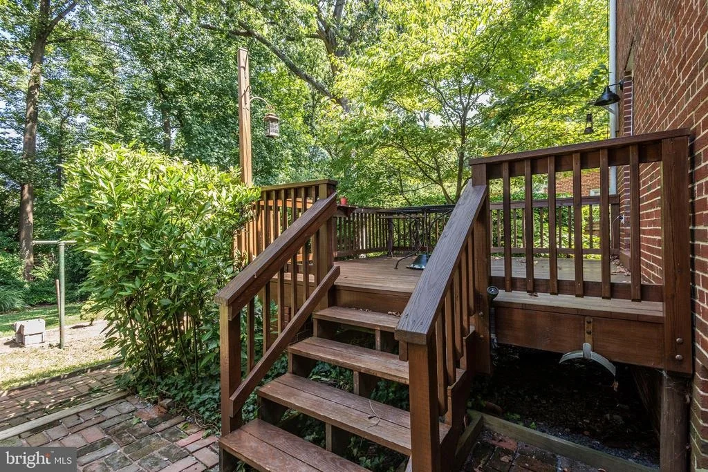 Photo of 1517 FOREST GLEN ROAD