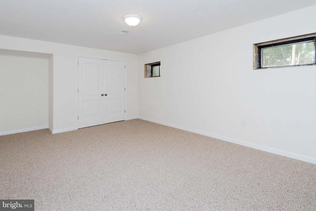 Photo of 3905 QUEEN MARY DRIVE