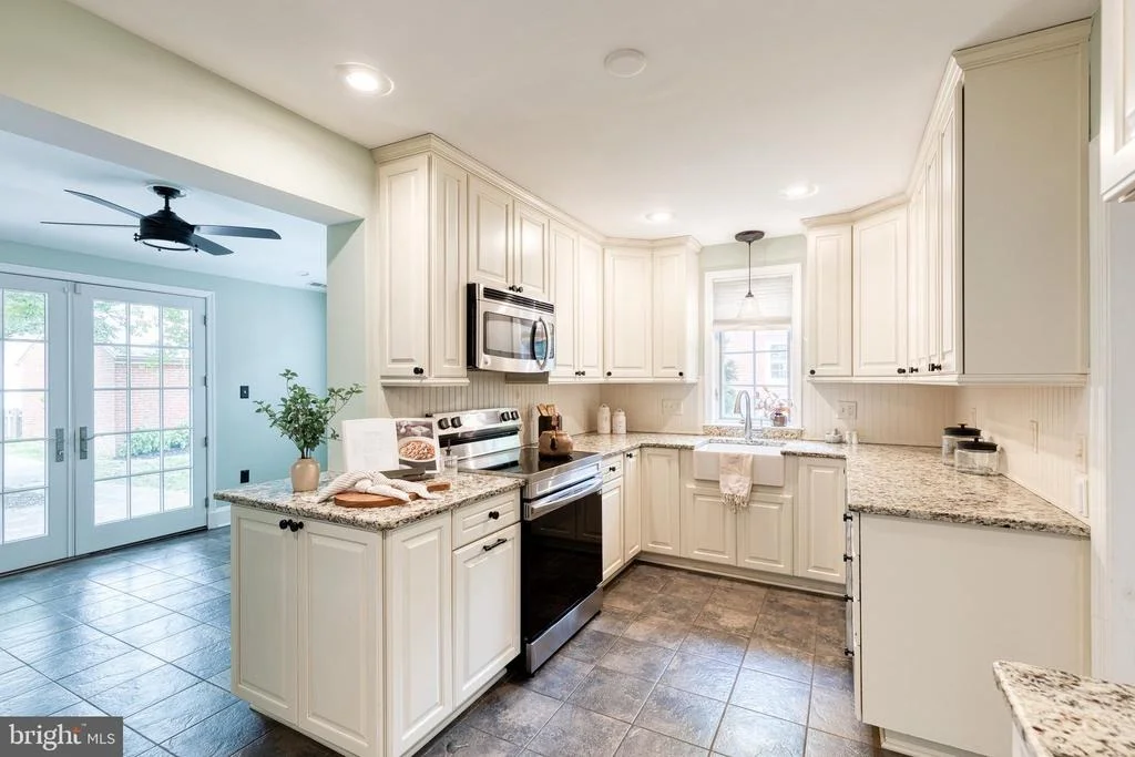 Photo of 336 BROADMOOR ROAD