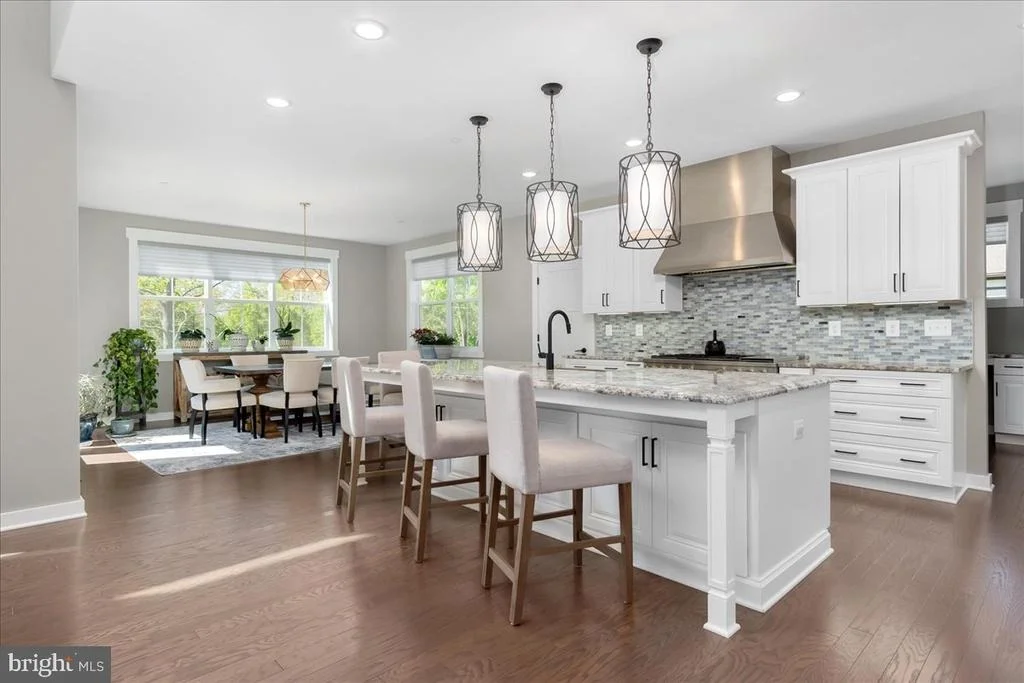 Photo of 7172 MEADOWBROOKE DRIVE