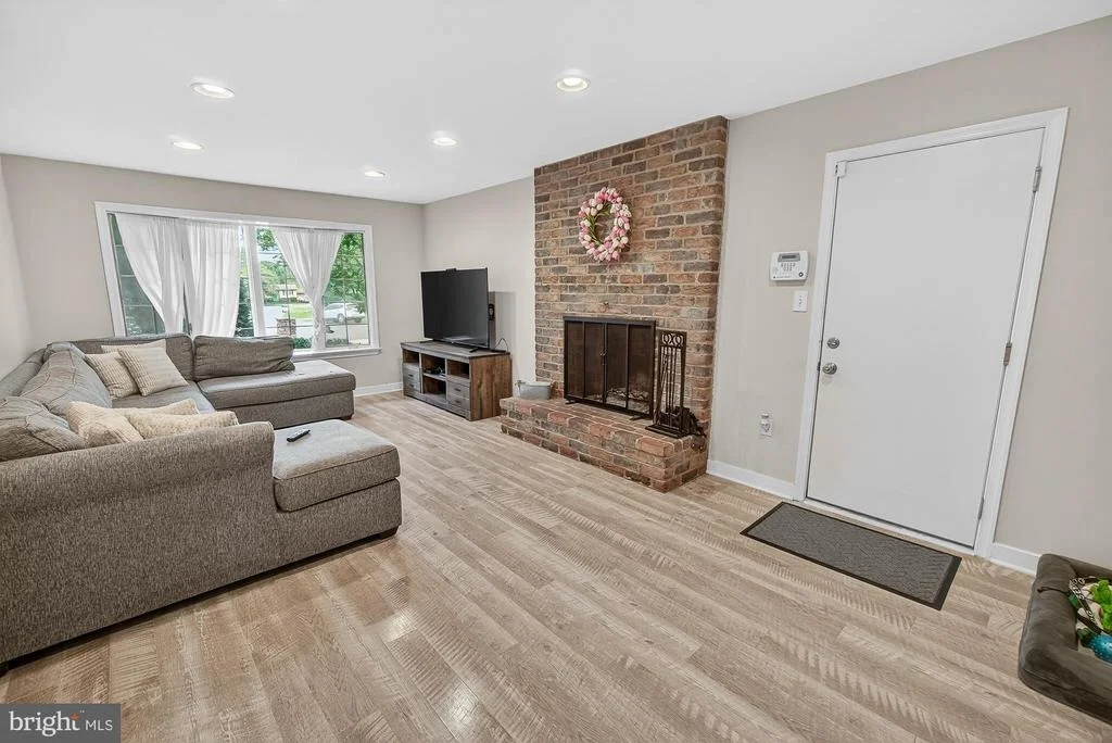 Photo of 8000 GLENDALE COURT