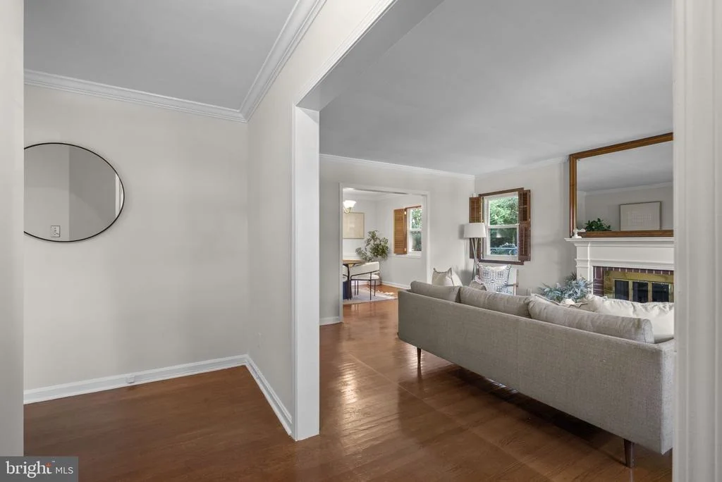 Photo of 9807 MERWOOD LANE