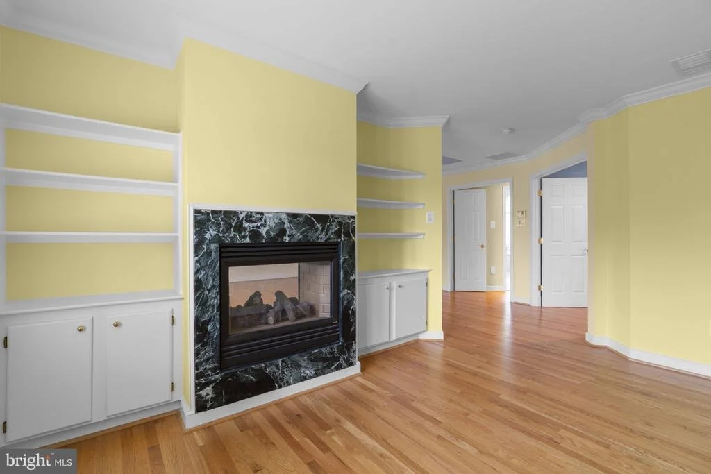 Photo of 11210 SHADOWMERE MEWS