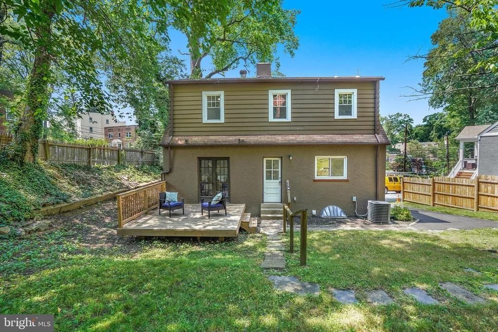 Photo of 514 SILVER SPRING AVENUE