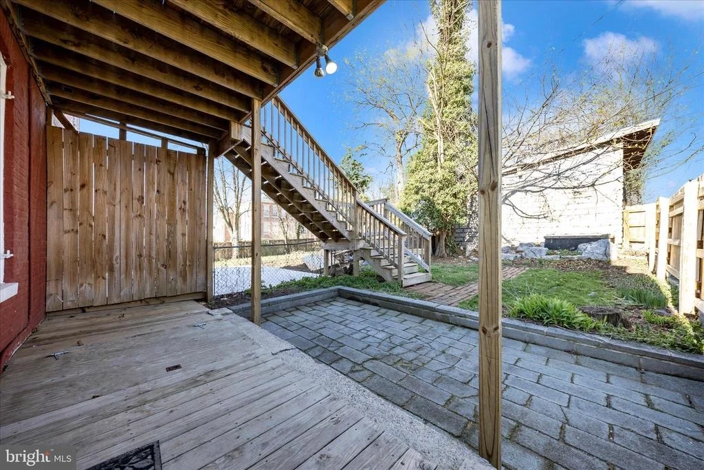 Photo of 519 SUMMIT AVENUE