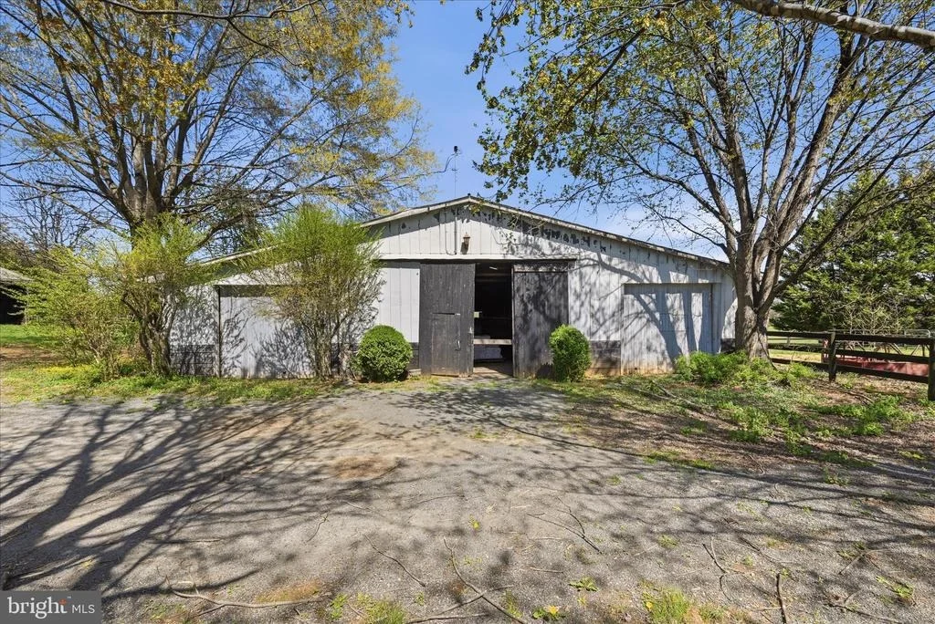 Photo of 2517 FIVE POINTS ROAD