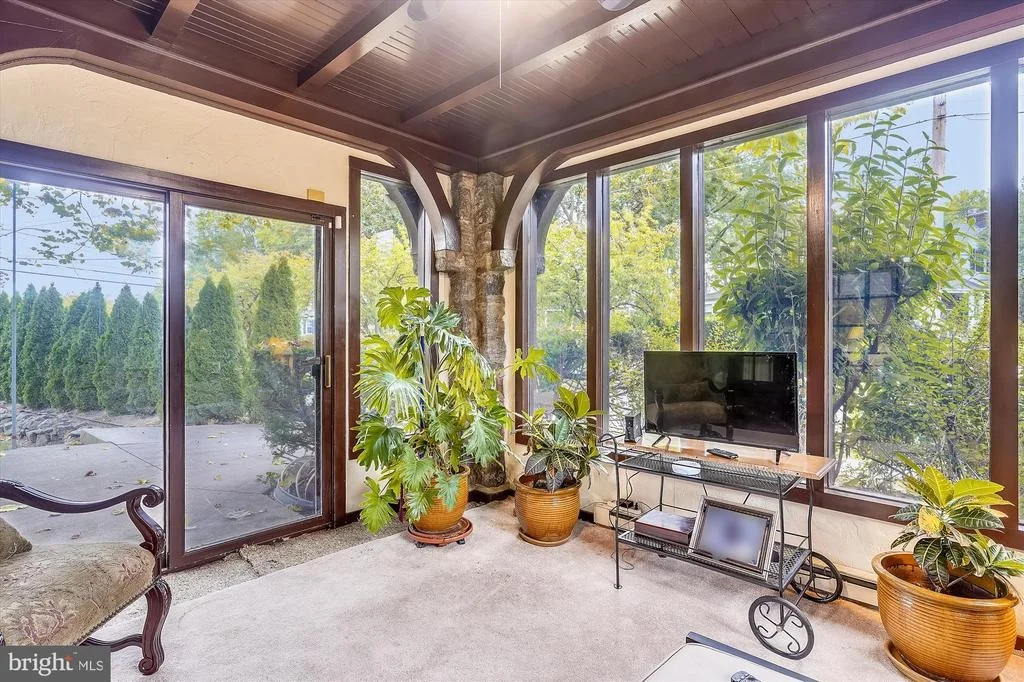 Photo of 200 MEALEY PARKWAY