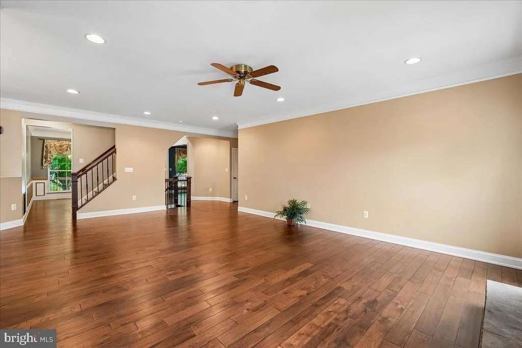 Photo of 320 N CONSTITUTION WAY