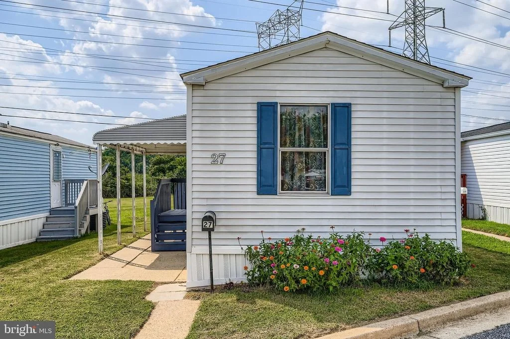 Photo of 27 VISTA MOBILE DRIVE