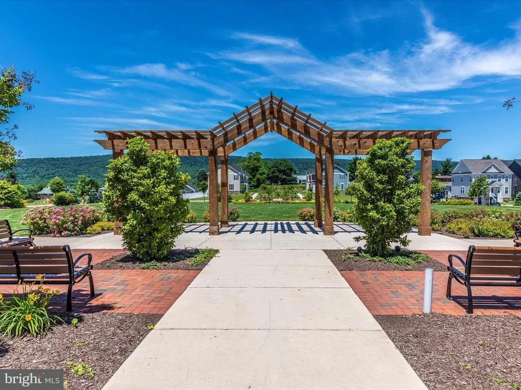 Photo of 724 POTOMAC VIEW PARKWAY