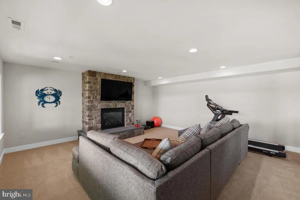 Photo of 1162 OAK VIEW DRIVE