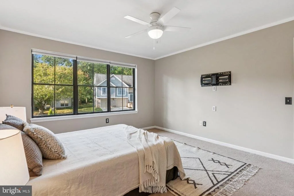 Photo of 910 LANGDON COURT