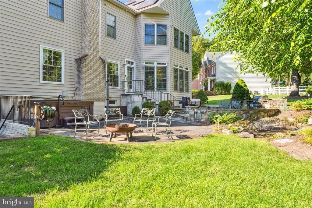 Photo of 12827 DOE LANE