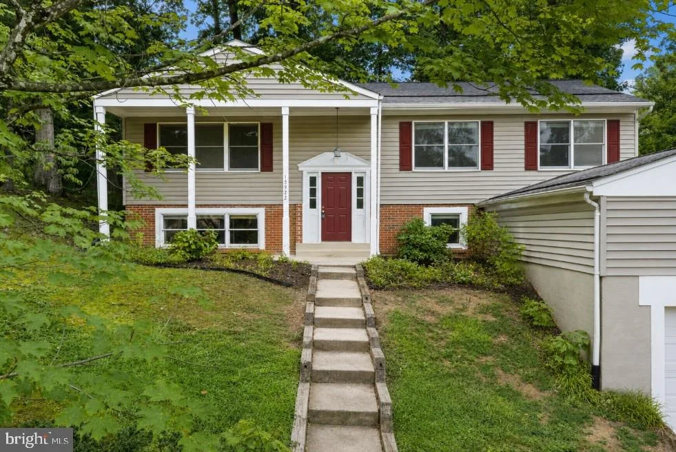 Photo of 15922 EDGEWOOD DRIVE