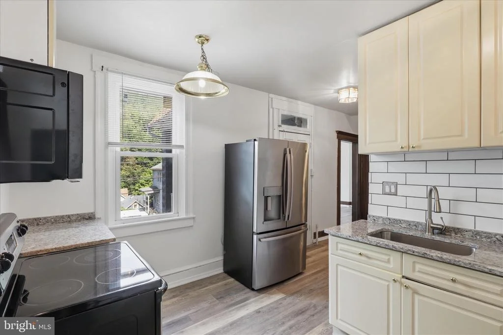 Photo of 449 BALTIMORE AVENUE