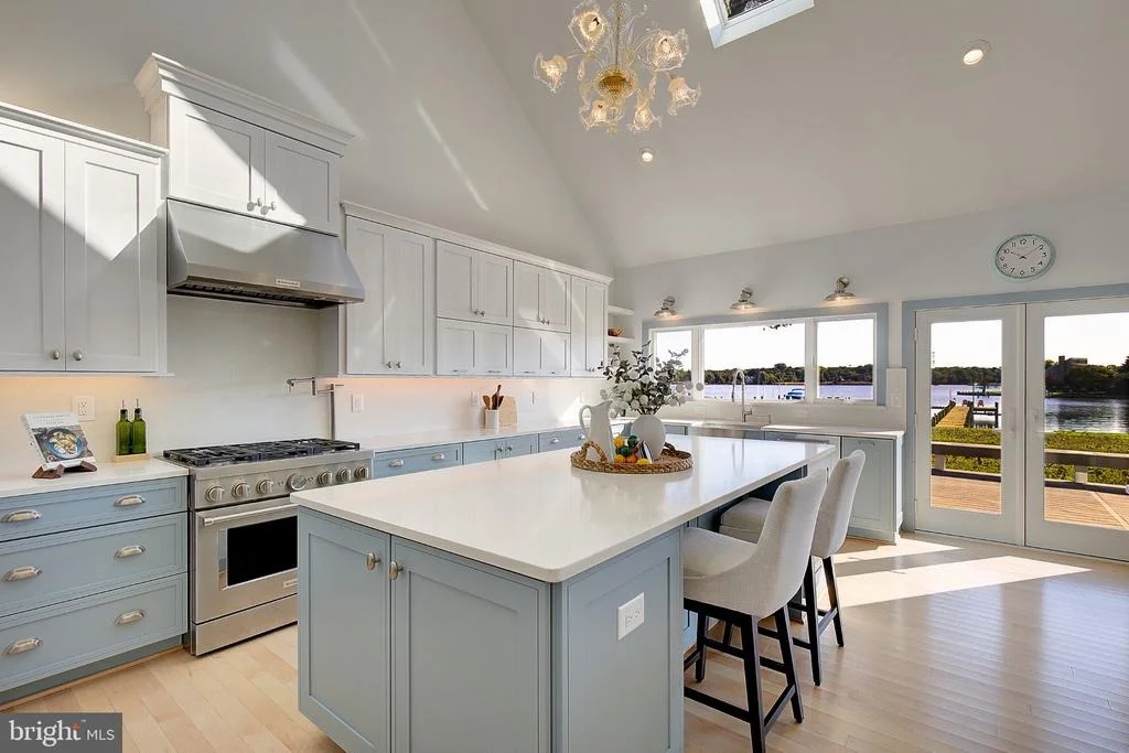 Photo of 8107 VENTNOR ROAD