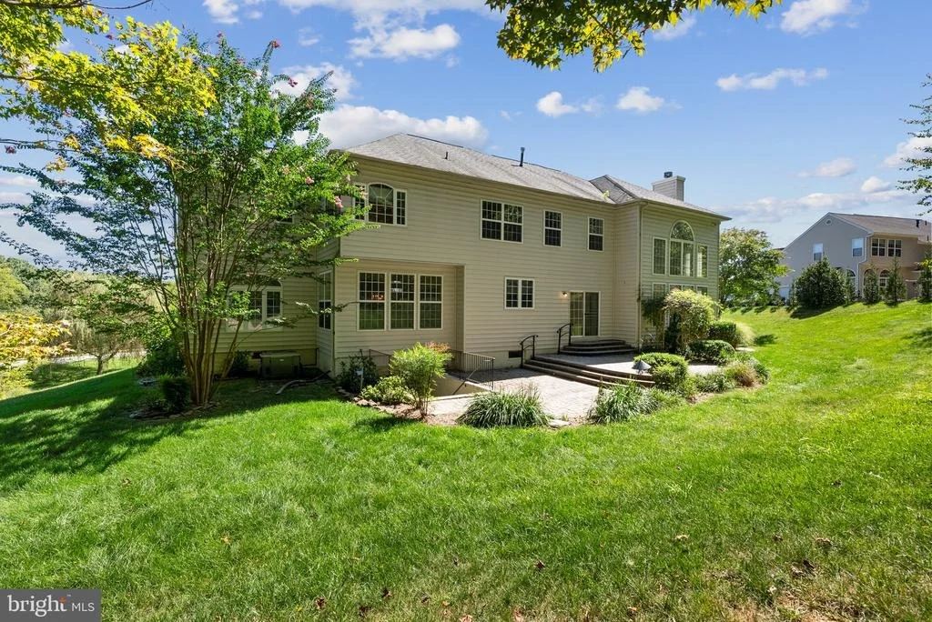 Photo of 915 ZENITH DRIVE